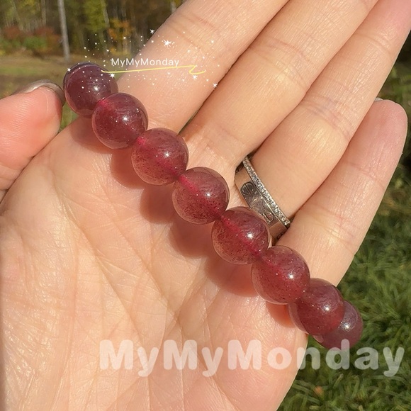 Strawberry Quartz Bracelet 10mm - Picture 2 of 4